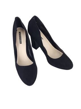 By Farly Robin Black Heels Faux Suede Size 8.5 Chunky Block Heel Career Shoes